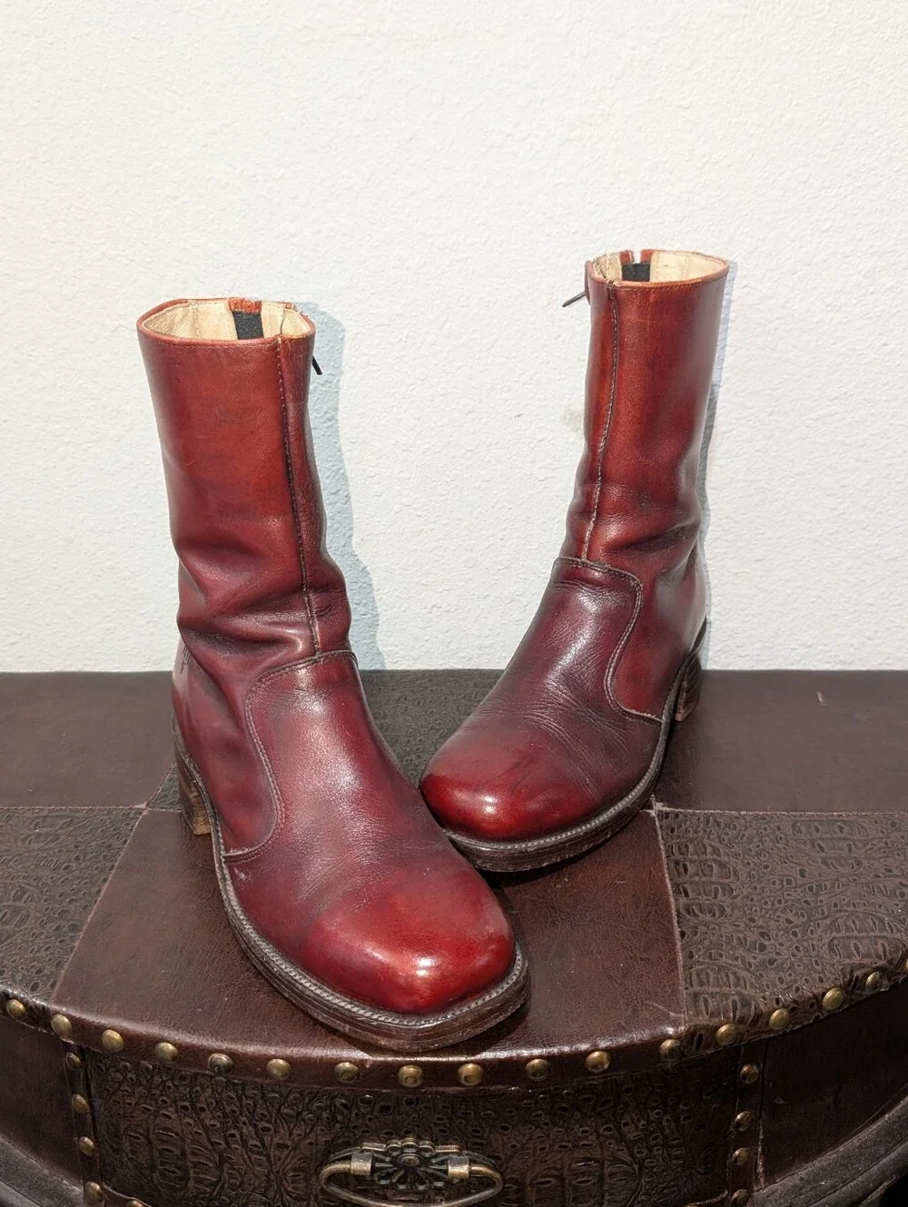 VINTAGE 70's Campus Red Leather Square Toe Zip-Up Ankle Boots - Made in USA - Picture 7 of 16